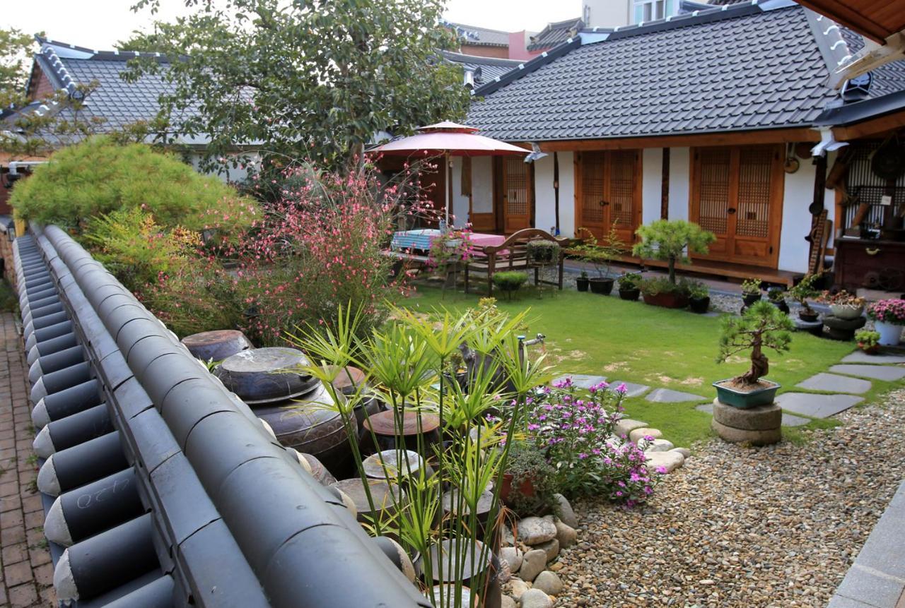 Hanok Madang Villa Jeonju Exterior photo