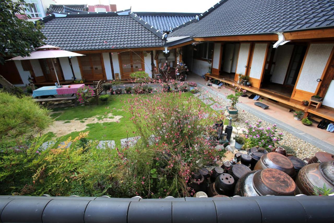 Hanok Madang Villa Jeonju Exterior photo