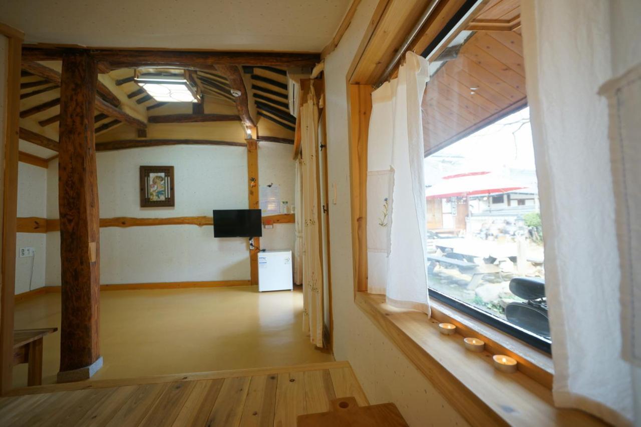 Hanok Madang Villa Jeonju Exterior photo